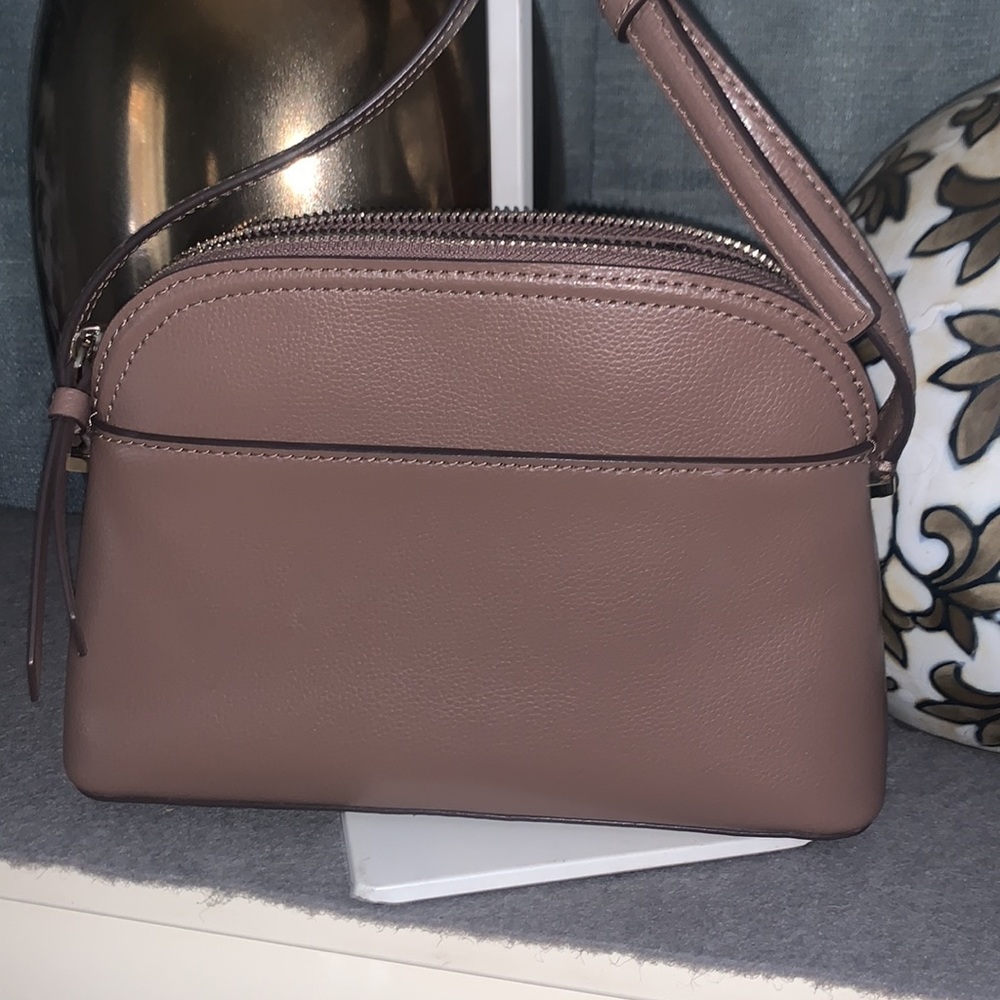 Kate Spade done crossbody purse - Picture 2 of 10
